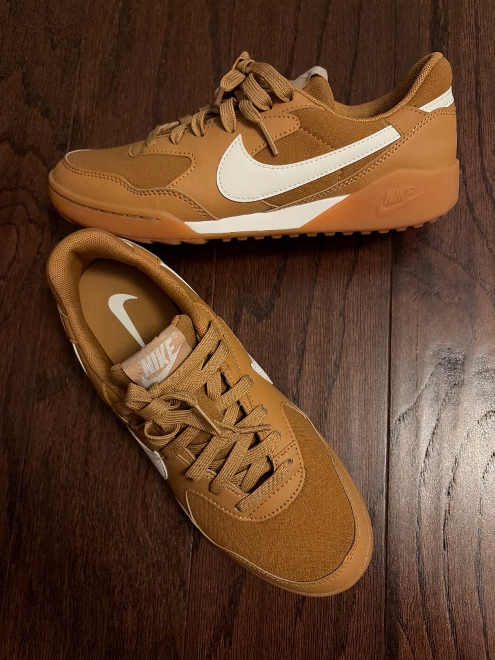 Nike Terra Manta Sneakers Size 8 Women’s